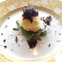 大磯迎賓舘 - アスパラガスのグリル　烏骨鶏卵フリット　黒トリュフ