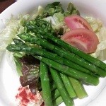 ハングリータイガー - アスパラサラダＬサイズ。