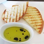 ガーデン＆クラフツ カフェ - ('14/2)サラダにセットのパン