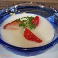China Four Seasons 六本木店 - 杏仁豆腐　＠200　お店の方からのサービスです