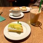 Cafe Bibliotic Hello! - 