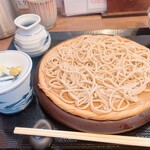 手打そば　まきの - 太めの麺です