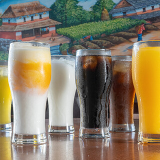 スパイシーな料理とも相性抜群なドリンクも多彩にラインナップ！