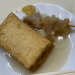 さかもとや - おでん（厚揚げ＆スジ）