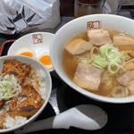 喜多方ラーメン 坂内 - 