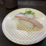 回転寿司喜楽 - 寒ブリ(一貫)¥137