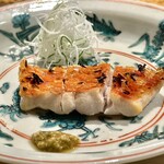 温石 - 皮目のパリパリ感も素晴らしく、身はほろほろしたふっくら。signature（シグネチャー）♡