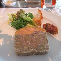Benoit Alain Ducasse - 鶏レバーのテリーヌ