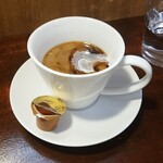 キッチン ブルー グローブ - ホワイトコーヒーにします