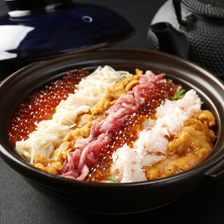 "Extreme Seafood Clay Pot Rice" with a luxurious assortment of seafood