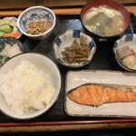Izakaya Yoshino - 鮭定食