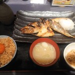 一夜干しと海鮮丼 できたて屋 - 