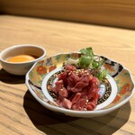 yakinikuhambee - はんべゑ自慢の焼肉コース・本日の肉刺し（特上ハラミユッケ）