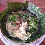 香蘭 - 博多豚骨らーめん＋のり、水餃子