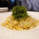 小菜一碟 - 〈今月の一品〉 ・釜揚げしらすと大葉の炒飯