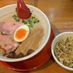 うちのラーメン 我豚 - ラーメンと炊き込みチャーハン