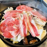 アサヒビール園 白石 はまなす館 - 野菜の上で蒸すように焼きましょう♪