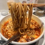 蝋燭屋 プレミア - 焼チーズ麻婆麺 辛さ痺れ増しRED HOTS 1,500円
      チーズ250円
      痺れ増し100円