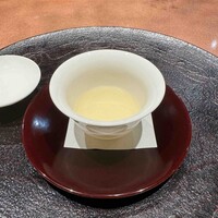 懐食みちば - 先附、一番出汁は「命の出汁」、物凄い量の鰹節が使われているのを見ることが出来ました