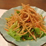 Soba Uchi Koujin - 揚げ蕎麦のサラダ