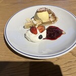 CAFE HUDSON - 