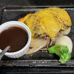 Ishiyaki Suteki Zei - デミグラスチーズハンバーグ 170g（1,040円）