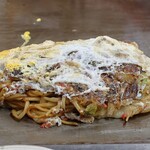 Okonomiyaki Yoshino - ホソ玉の そば入り大