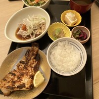 しゃぶしゃぶ芋つる 新橋店 別館 - 日替わり定食