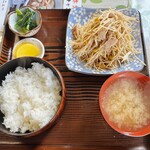 山崎食堂 - おおわにもやし炒め定食