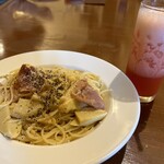 Torattoria Remon - カチョ・エ・ペペ と 苺グレープフルーツ