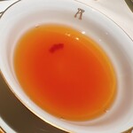 APICIUS - 青海亀の漁期なので、生のスープが味わえるのは今だけ。唇にまとわりつくねっとり感が素晴らしい。どうしよう、プルンプルンになっちゃったら、アハッヾ(≧▽≦)ﾉ