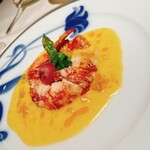 アピシウス - このジンジャー風味のバターソースが抜群にウンマイ。シャンピニオンの粒々の食感が楽しめます