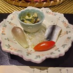 Keishoukan Sazanamitei - 酢の物盛り合わせは、赤にし貝のぬた、ままかり酢漬け、乙女の涙、グラバラリーフ