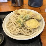 延喜 - こごみとさつまいもの天ぷらも付いてきた〜！