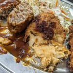 Restoran popai - ハンバーグ ＆ カニコロッケ　断面