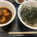 なぜ蕎麦にラー油を入れるのか。 新橋店 - 
