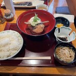 Isshin - まぐろ煮付け定食 ご飯大盛