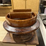 おかもと - 10.サクラマス、筍、壬生菜の炊き込みご飯。