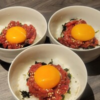近江うし焼肉 にくTATSU 日本橋室町店 - 〆のユッケ ご飯