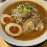 麺屋 音 別邸 - 玉子濃厚味噌。 麺が美味いの。麺がね。