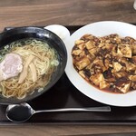 中国四川料理 天府仙臺 - 麻婆飯&醤油ラーメン。