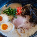 スカ醬本舗 - 岩中豚とんこつラーメン