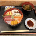 Kiku Sushi - R6.4  ランチタイム・ちらし大
