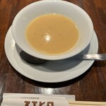 Suehiro - まずはスープ、このコーンポタージュが美味しいんデスヽ(´▽｀)/