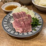 錦糸町 もつ焼のんき - タン刺し