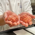 とんかつ 栄ちゃん - 本日のわくわく。揚げる前のメンチ種だよ