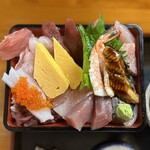 Hidenoya - ボリュームが半端ない海鮮丼　ネタは13種類程入っていました。