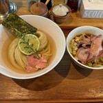 ヨコクラストアハウス - 