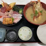 有限会社 長谷川水産 - 数量限定ウニ入り海鮮丼（小）　オプションとして伊勢海老汁チョイス