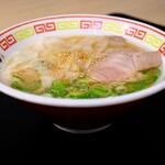 博多屋台ラーメン 一幸舎 - ワンタンメン